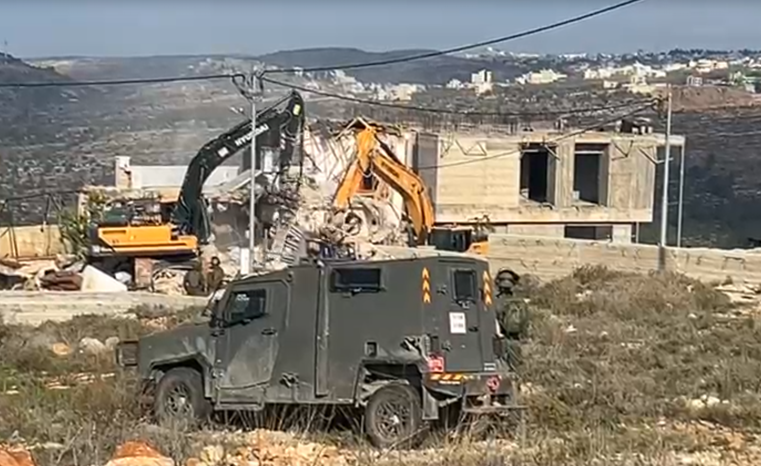 Les forces de l’occupation démolissent une maison près de Ramallah 