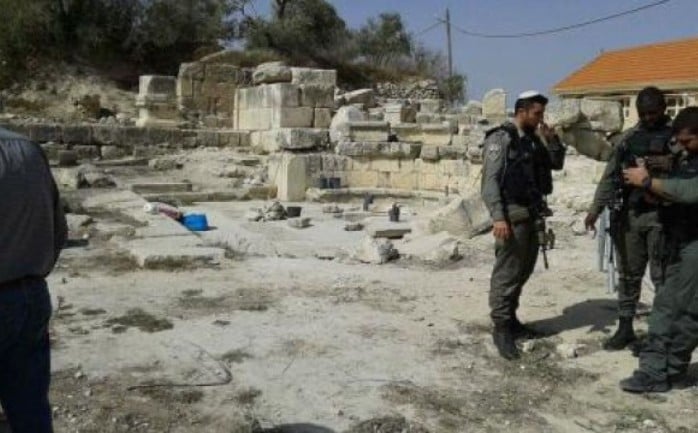 L'occupation envahit le site archéologique à Sabastiya  
