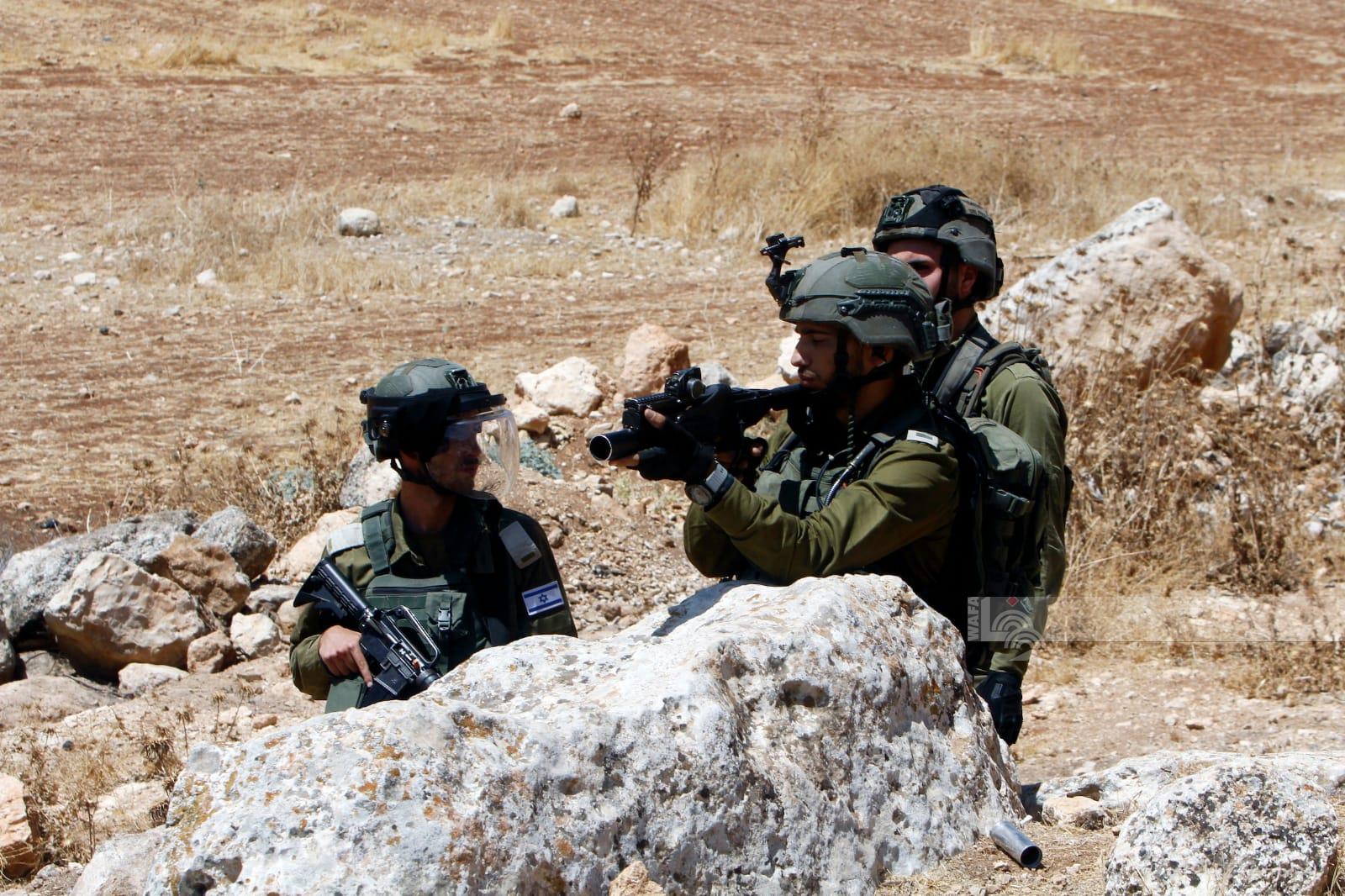 L'armée d'occupation attaque la manifestation hebdomadaire contre la colonisation à Beit Dajan