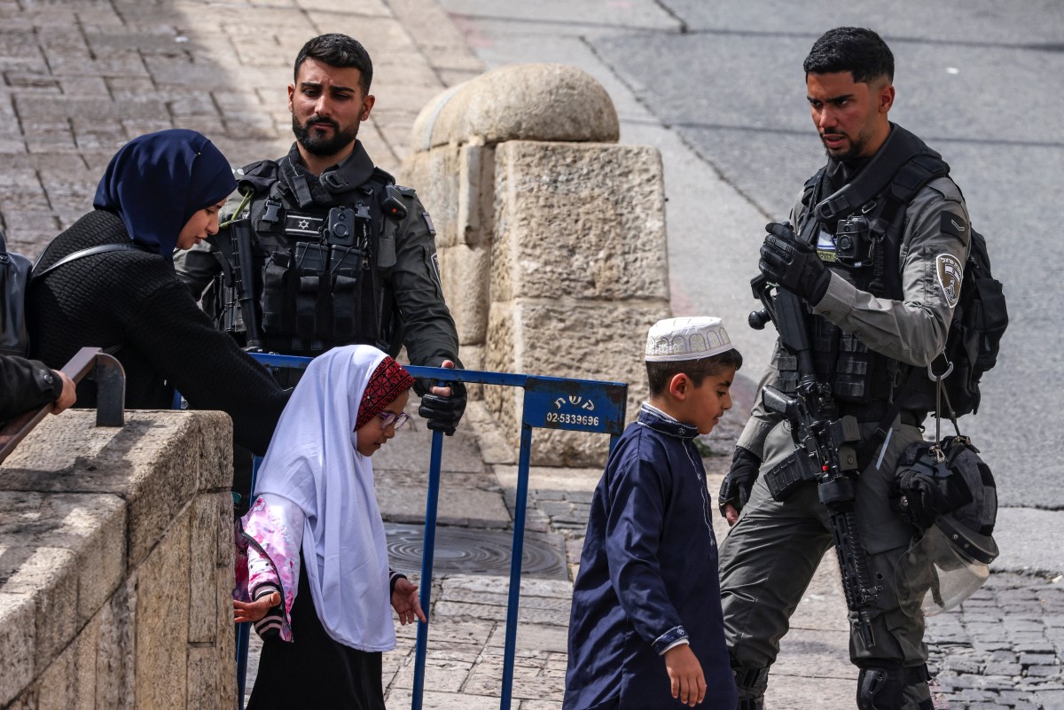 Israël déploie plus de forces à Jérusalem pour limiter l’accès à Al-Aqsa durant le Ramadan