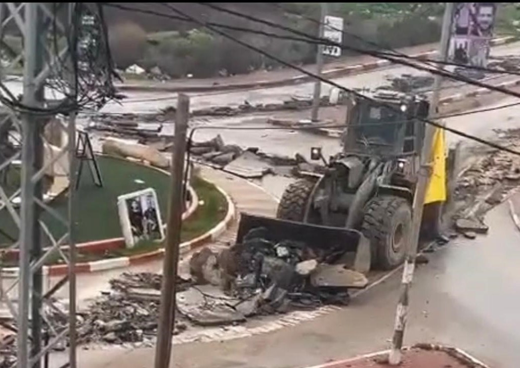 Des bulldozers israéliens détruisent les entrées des villes d'al-Yamoun et de Silat al-Harithiya