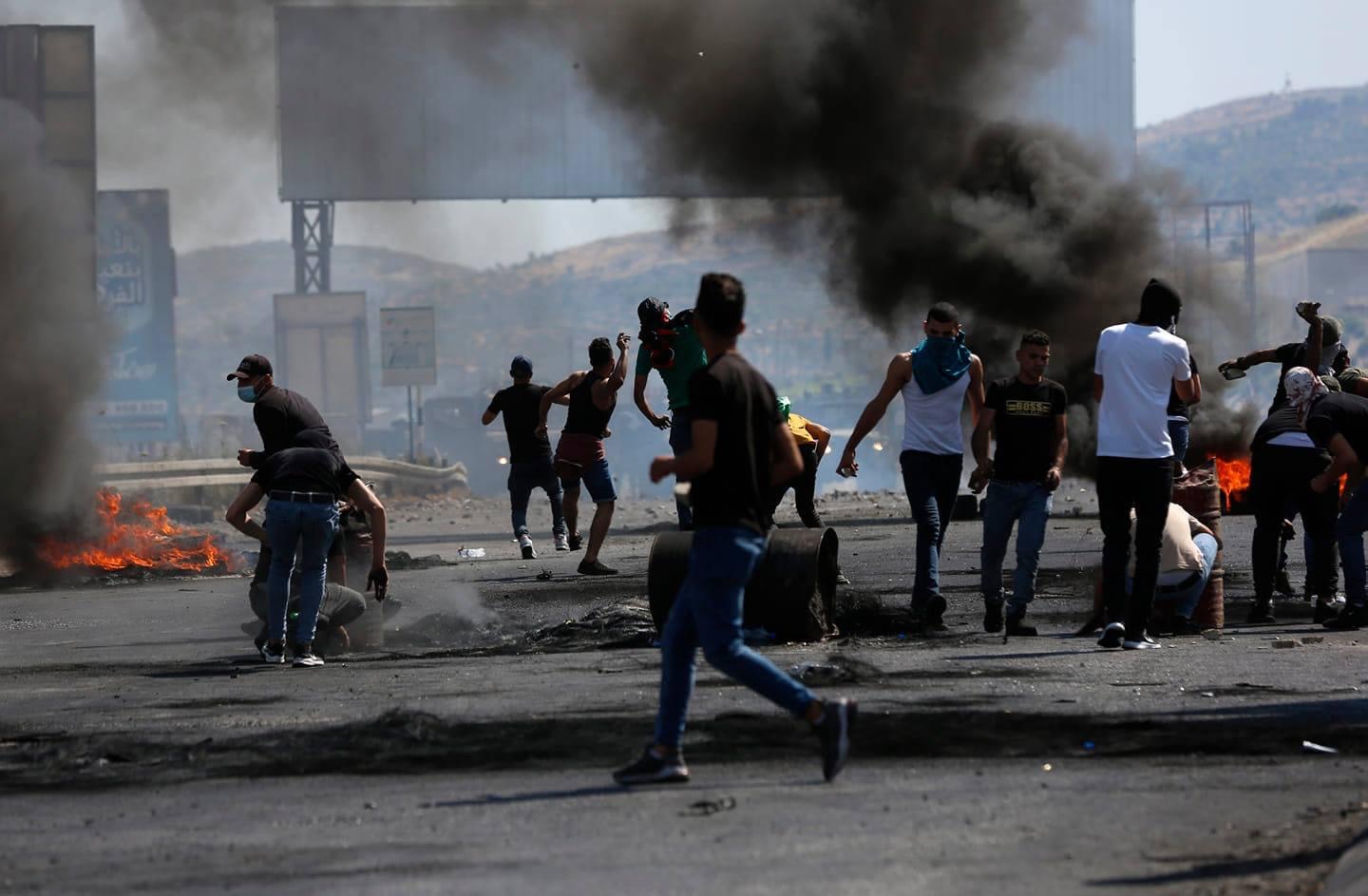 Plusieurs cas d’asphyxie lors d’affrontements avec l’armée israélienne près de Naplouse 