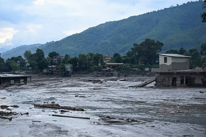Le ministère des Affaires étrangères présente ses condoléances au Népal et à la Chine pour les victimes des inondations.