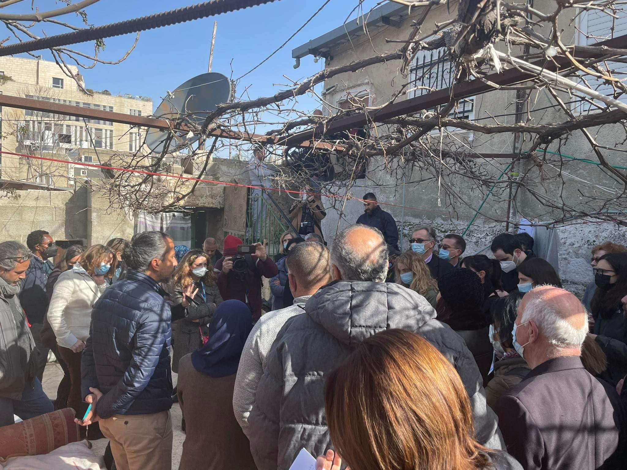 Lors d'une visite à Sheikh Jarrah, des responsables de l'ONU appellent à l'arrêt des expulsions forcées et des démolitions 