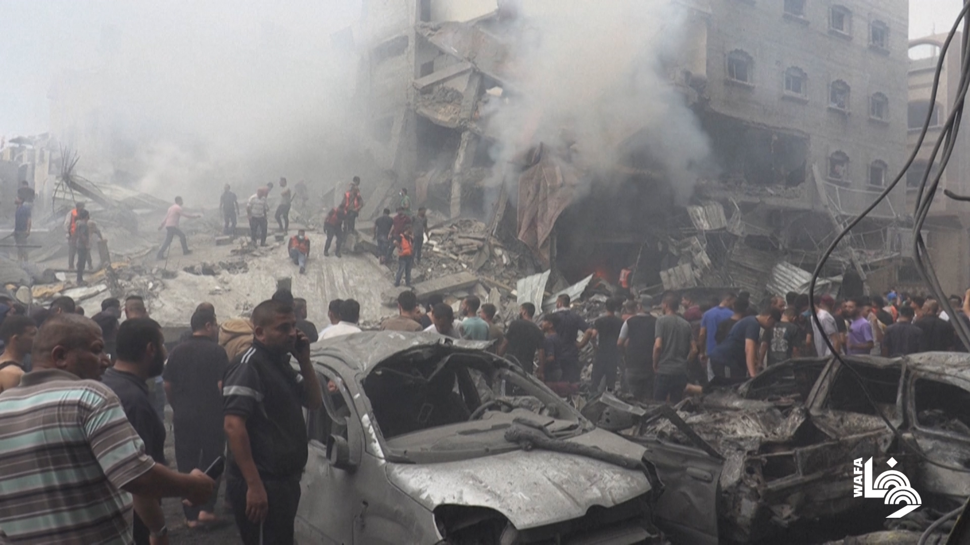 Huit martyrs ont été retrouvés sous les décombres de deux maisons à Khan Yunis et Rafah 