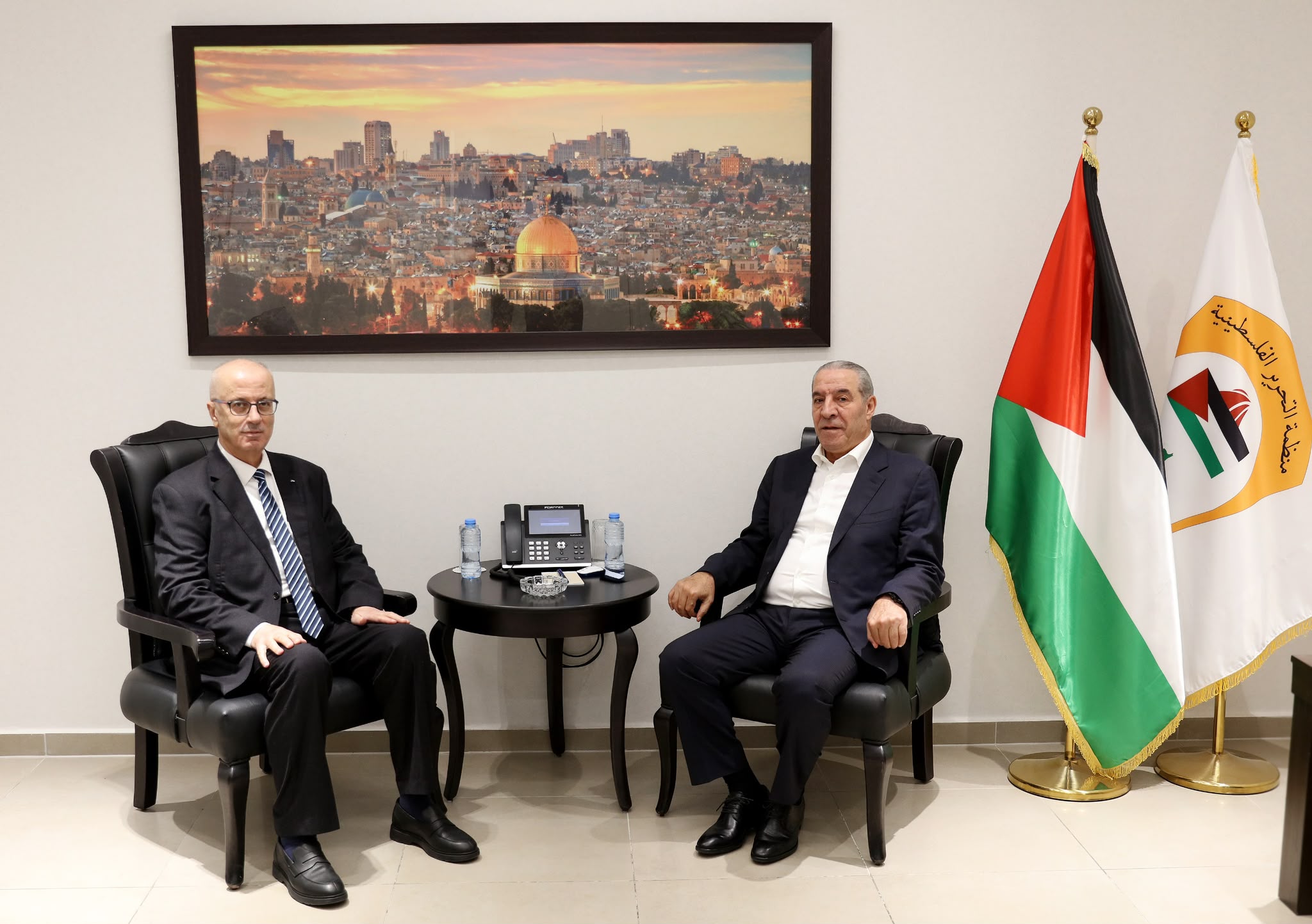 Palestine : Hussein al-Sheikh et Rami Hamdallah examinent les préparatifs des élections présidentielle et législatives de 2027