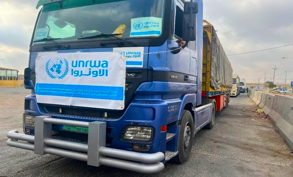 UNRWA: 4 000 camions d'aide se préparent à entrer dans Gaza