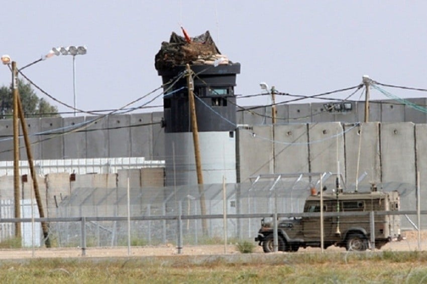 L’occupation démantèle un camp militaire à Hébron