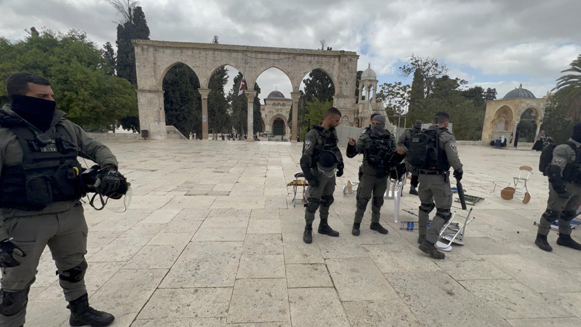 Pour la cinquième journée, plus de 20 Palestiniens blessés lors de l'assaut par la police israélienne et les colons dans la mosquée d’Al-Aqsa