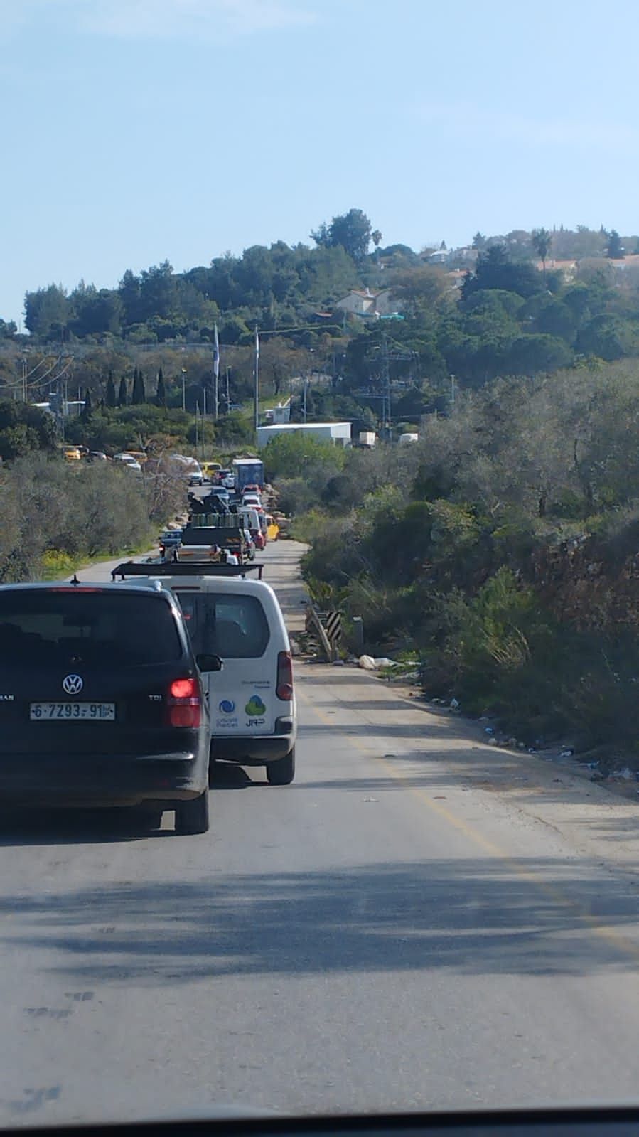 L’armée israélienne renforce ses mesures militaires à l’entrée nord de Salfit