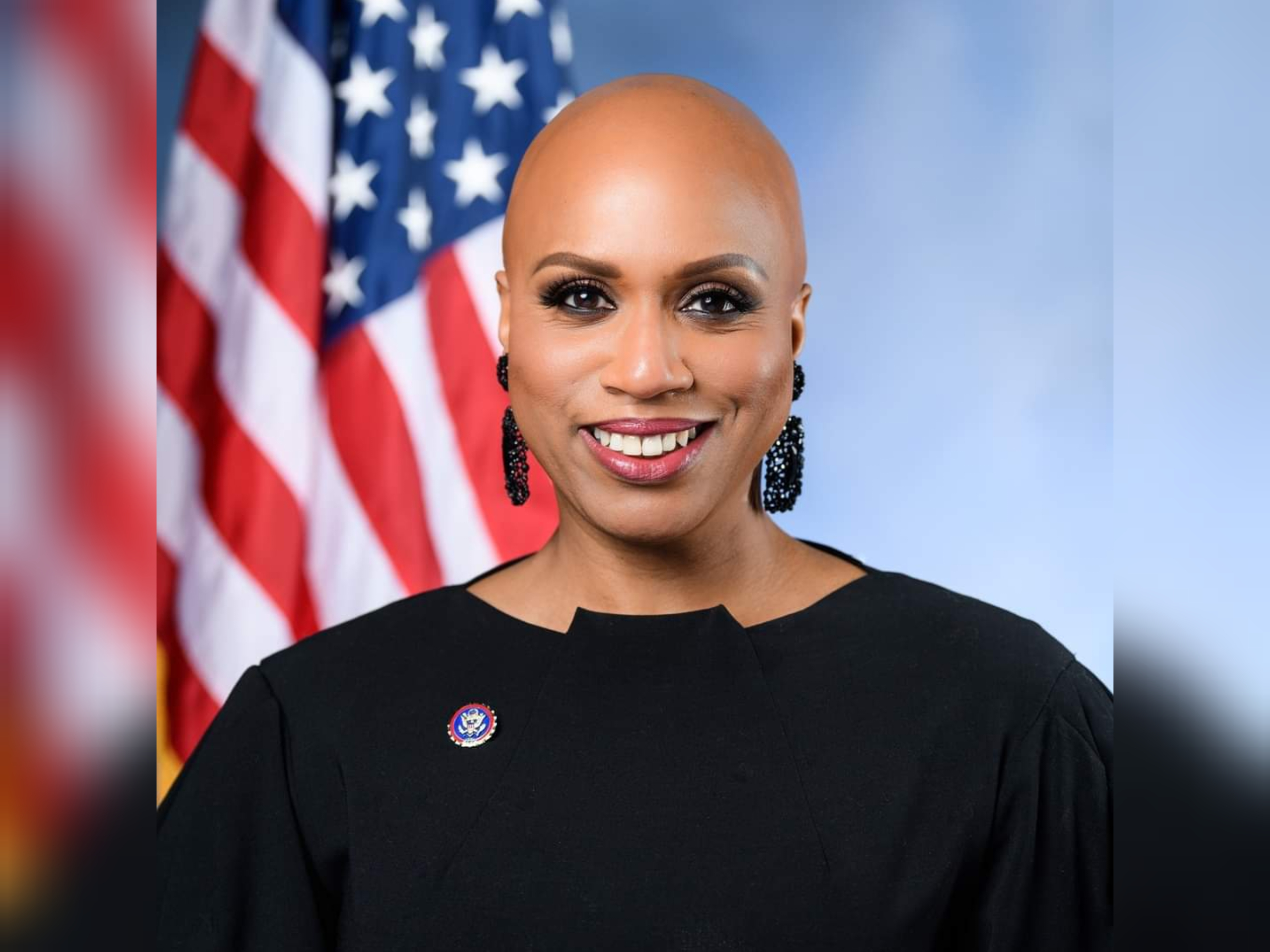 La représentante Pressley conduit 21 membres du Congrès américain à demander à l'administration Biden de rejeter la criminalisation par Israël des 6 ONG palestiniennes 