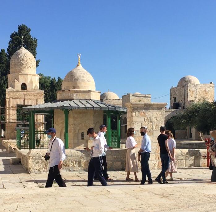 98 colons profanent la Mosquée d’Al-Aqsa