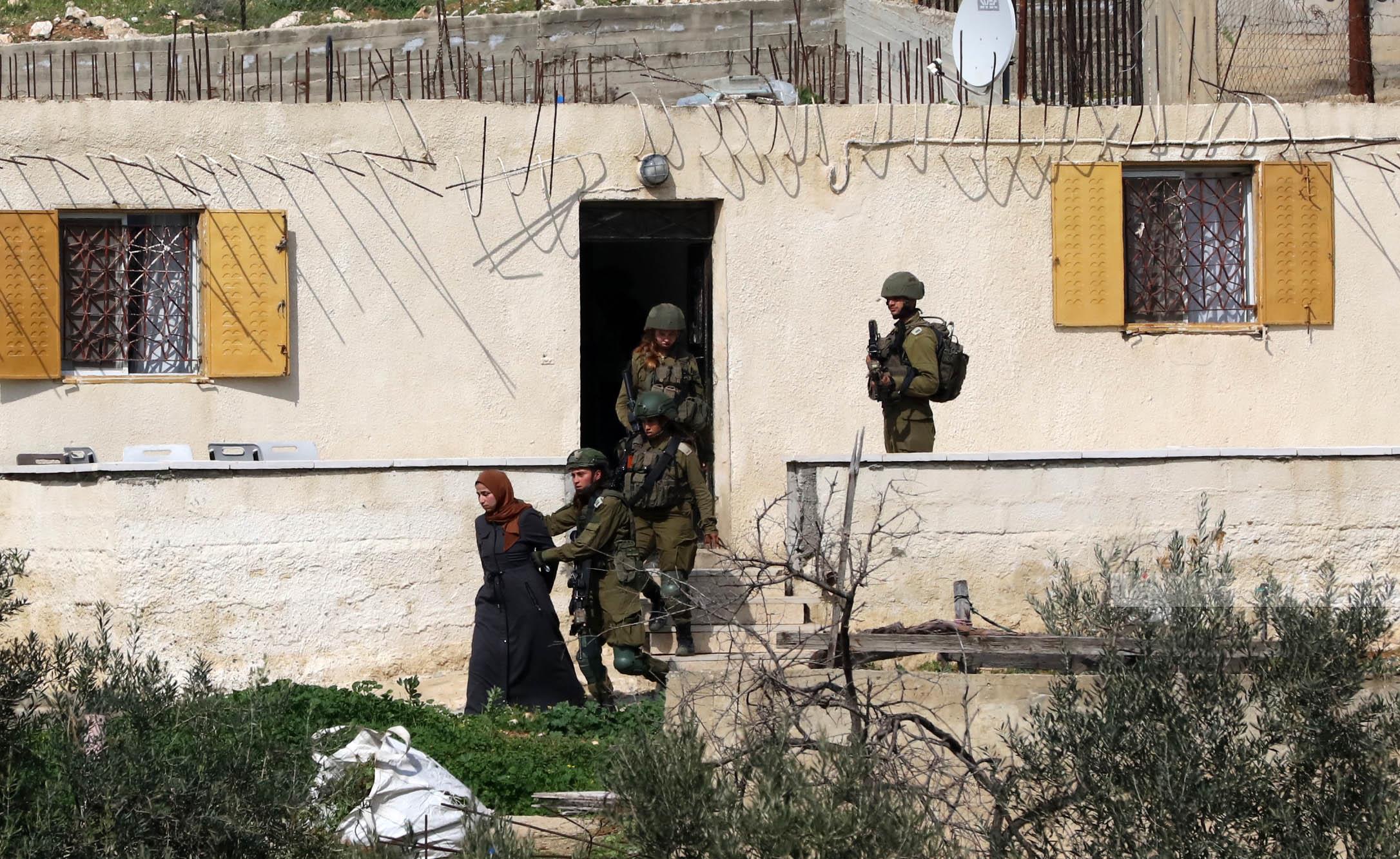 Le total d’interpellés palestiniens augmente à 8 840 après qu'Israël arrête 18 Palestiniens en Cisjordanie