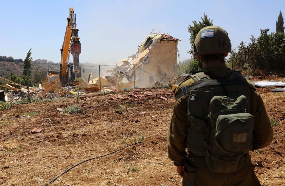 L’occupation notifie d’arrêter la construction dans sept maisons près de Salfit 