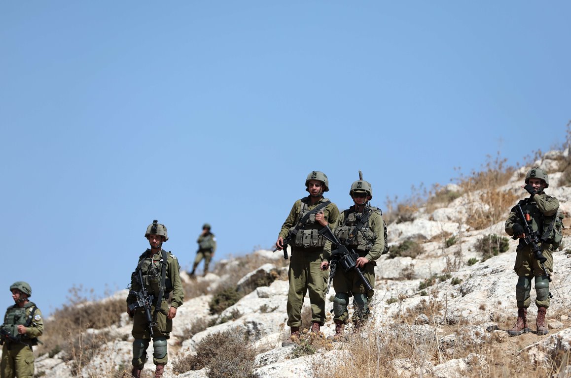 La marche pacifique hebdomadaire de Beit Dajan attaquée par l'armée d'occupation