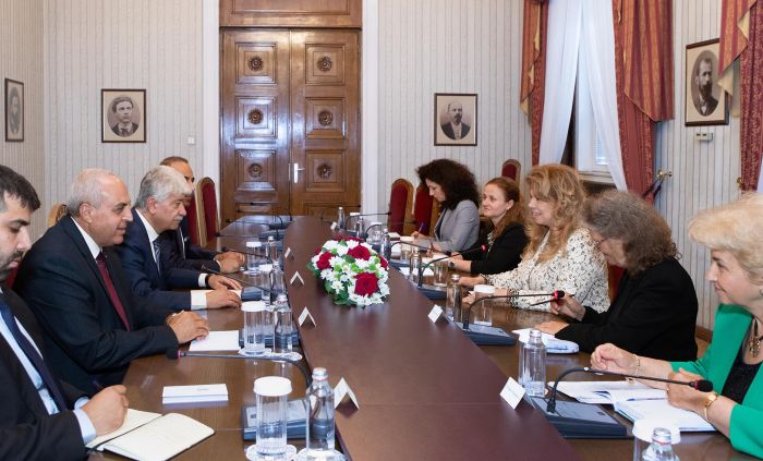 L'envoyé présidentiel palestinien tient des entretiens officiels en Bulgarie sur l'évolution de la situation en Palestine et les relations bilatérales.