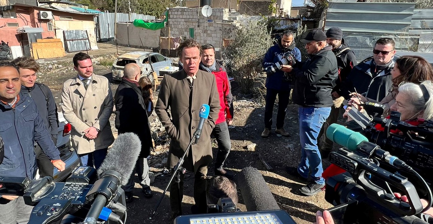 Une délégation européenne  informée sur les violations de l'occupation israélienne dans le quartier de Sheikh Jarrah à Jérusalem occupée