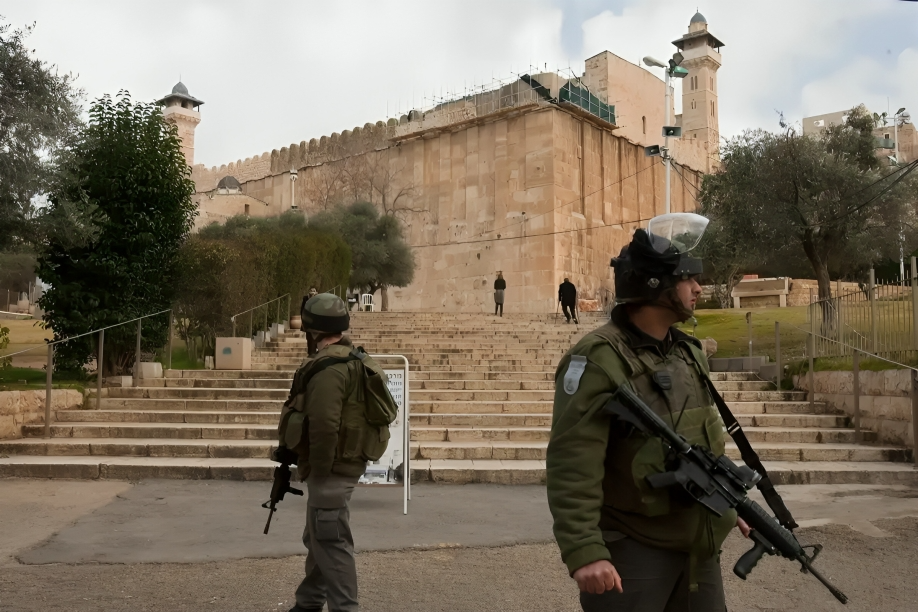 Israël plafonne la mosquée Ibrahimi d'Hébron pour tenter de modifier ses caractéristiques
