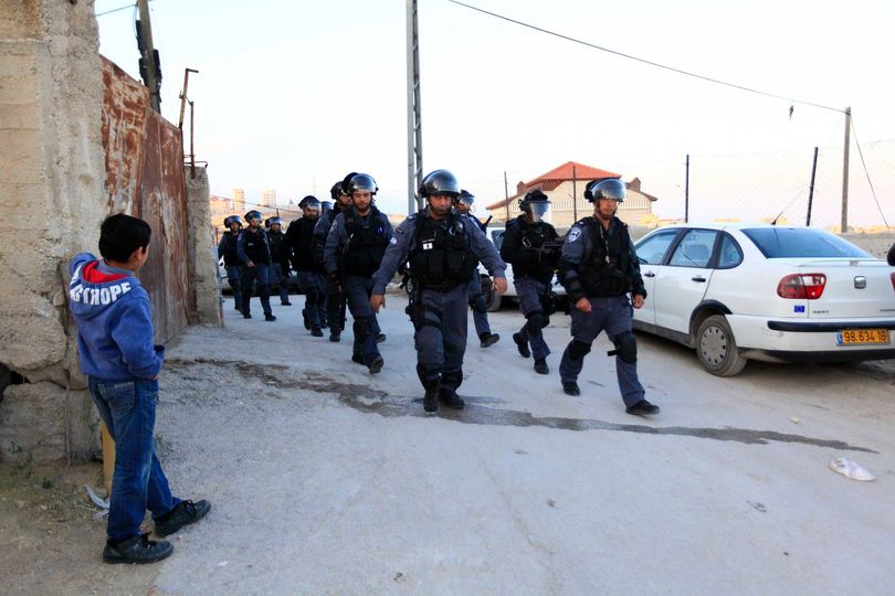 Jérusalem : l’occupation perquisitionne une maison et un magasin commercial