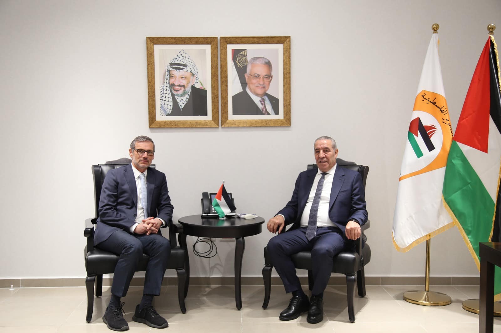 Al- cheikh discute des développements dans les territoires palestiniens avec le conseiller à la sécurité nationale allemand