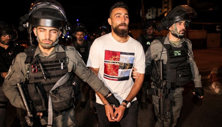 Un blessé parmi 22 Palestiniens appréhendés par les forces d’occupation en Cisjordanie