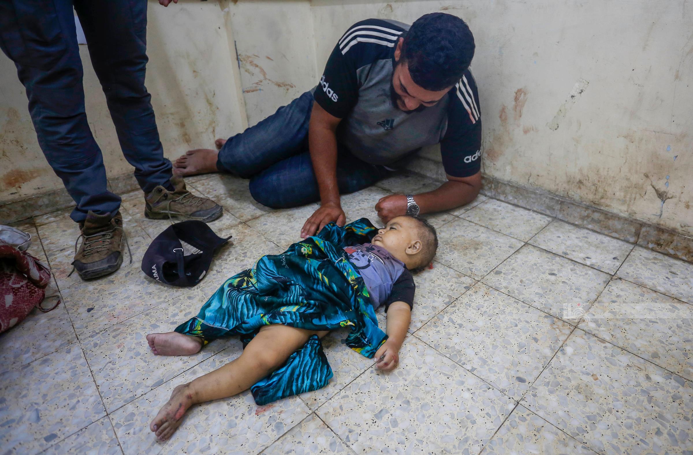 Une nourrisson et sa mère sont tombées en martyr dans un bombardement d'occupation contre le camp de Bureij
