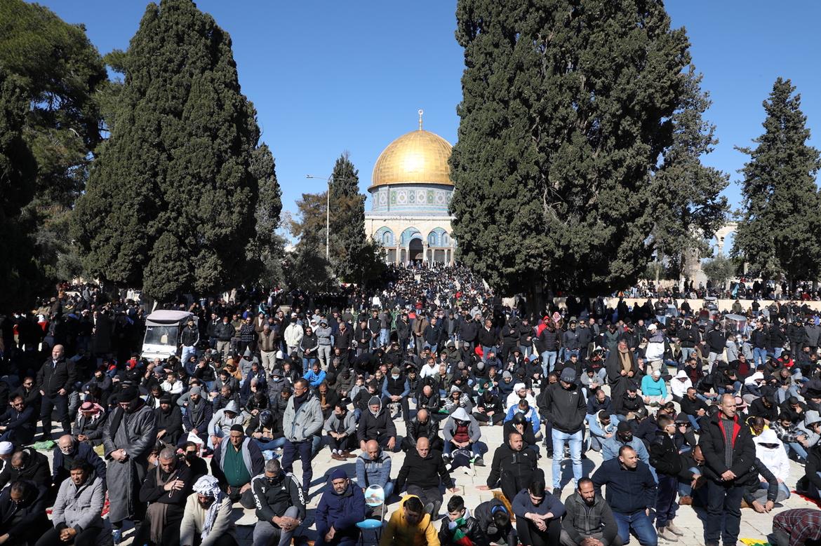 30 000 fidèles effectuent la prière du vendredi à la mosquée Al-Aqsa