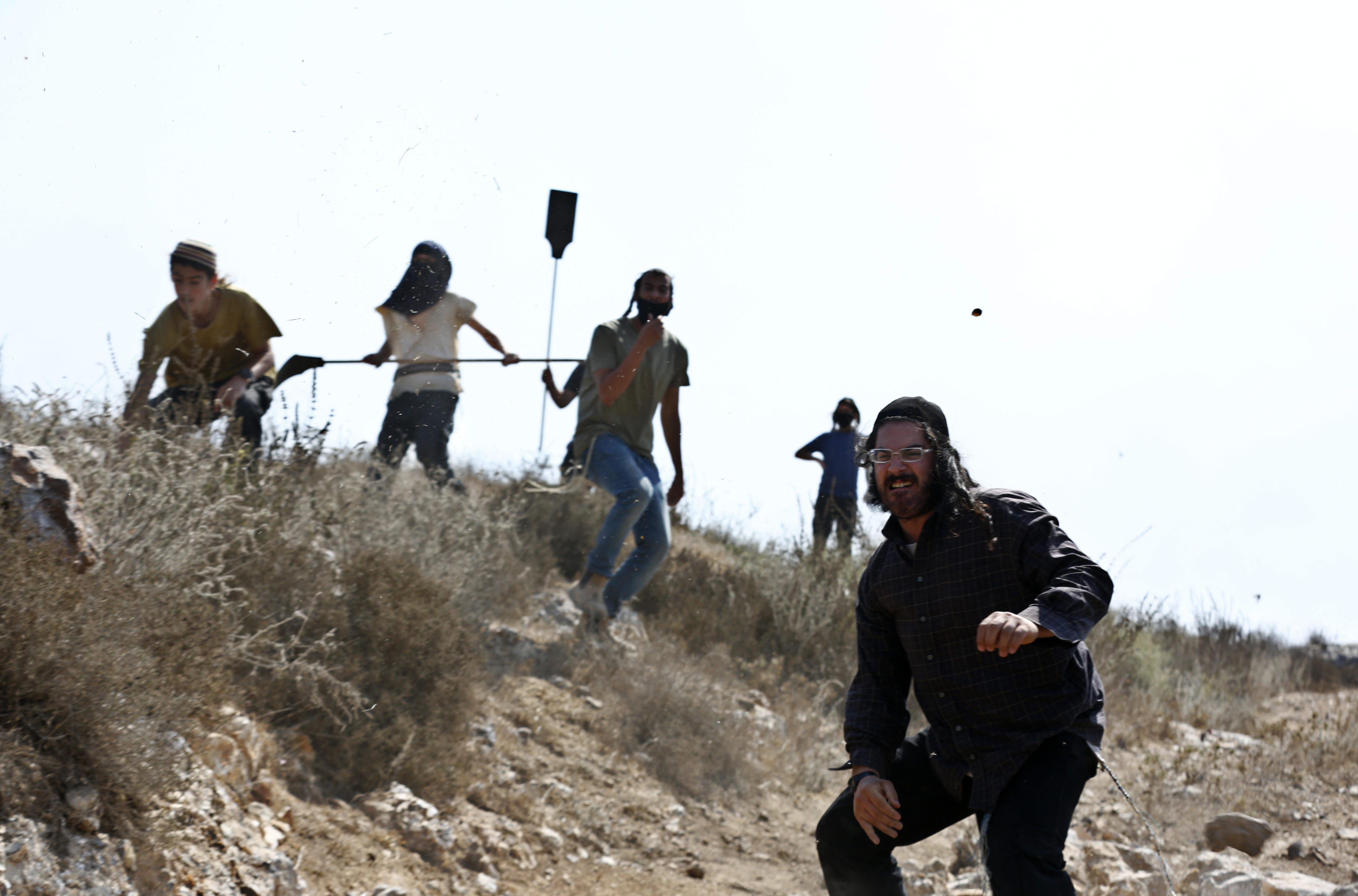 Rapport quotidien des répressions et violations des forces israéliennes d’occupation et les colons contre les Palestiniens