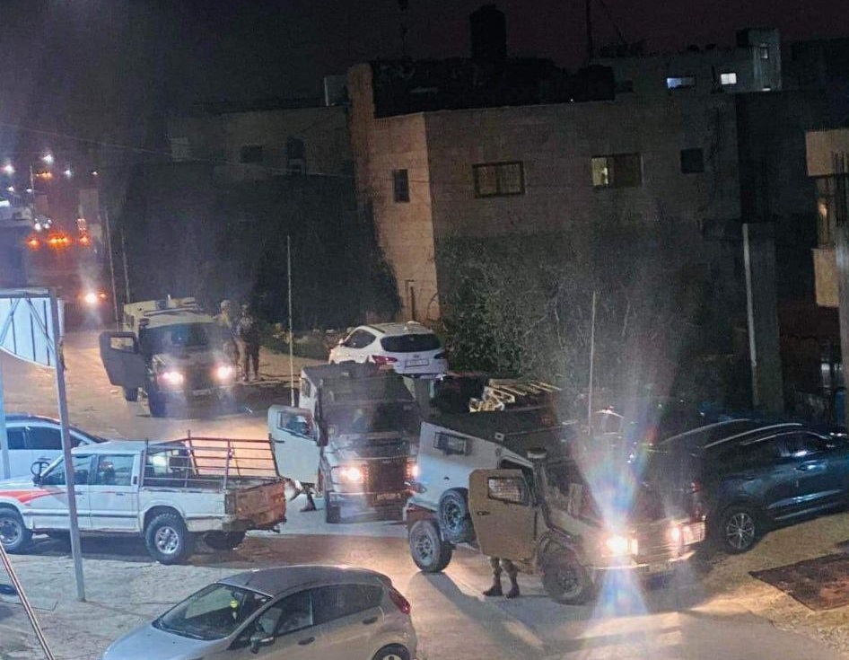 Sept Palestiniens blessés et d'autres capturés par les forces d'occupation en Cisjordanie