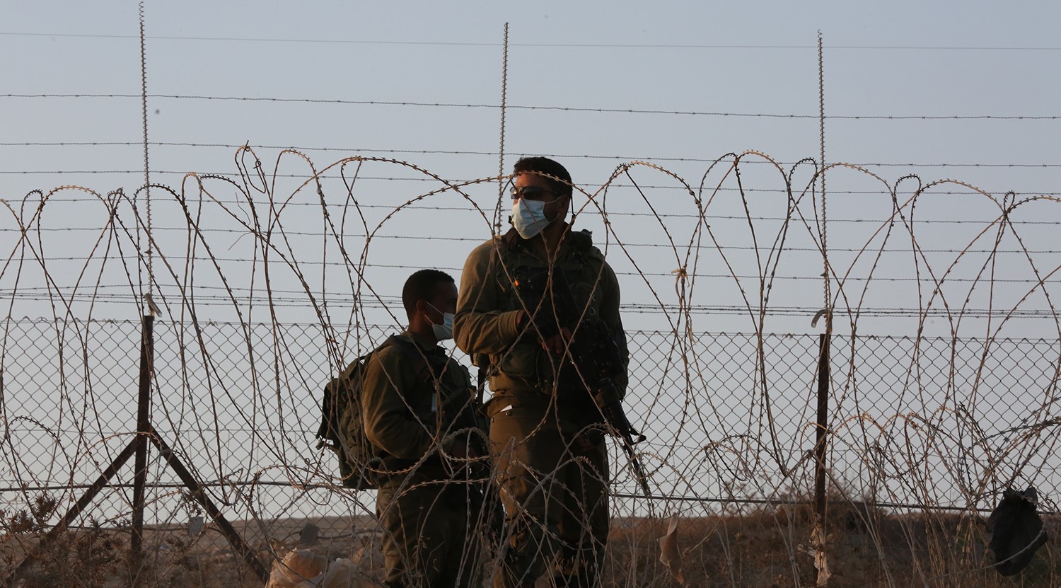 Les forces israéliennes interdisent les agriculteurs Palestiniens d’accéder à leurs terres près de Bethléem  