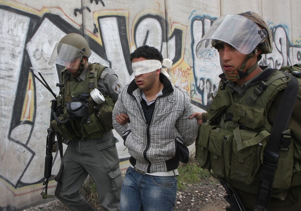 Les forces d’occupation capturent un jeune Palestinien à Jénine