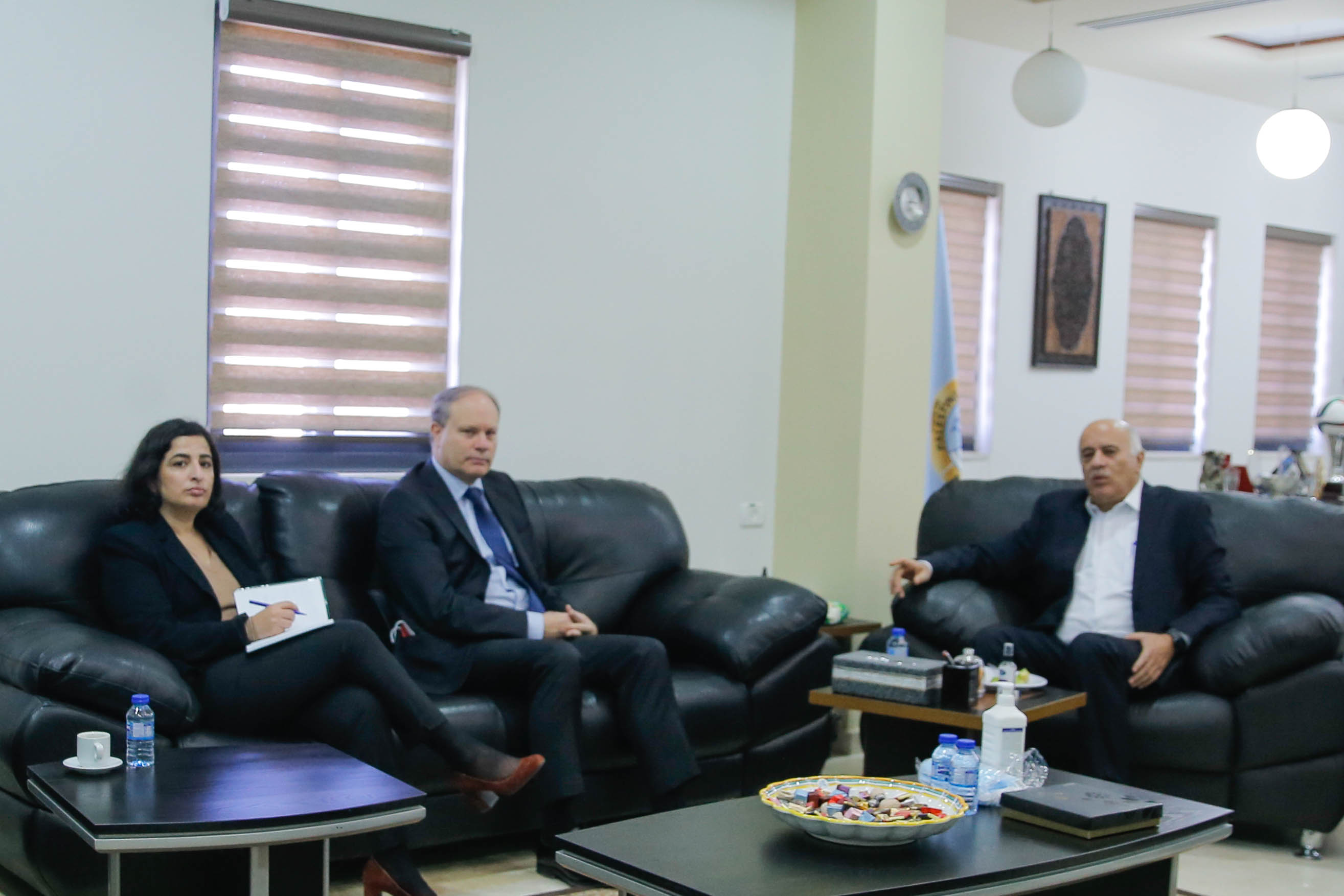 Rajoub informe le consul français sur les derniers développements