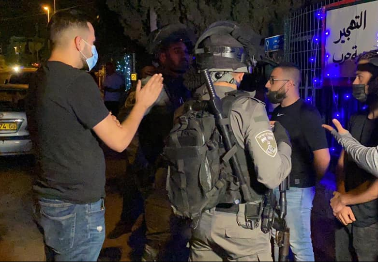 Les forces d’occupation israéliennes  attaquent les manifestants dans le quartier de Sheikh Jarrah