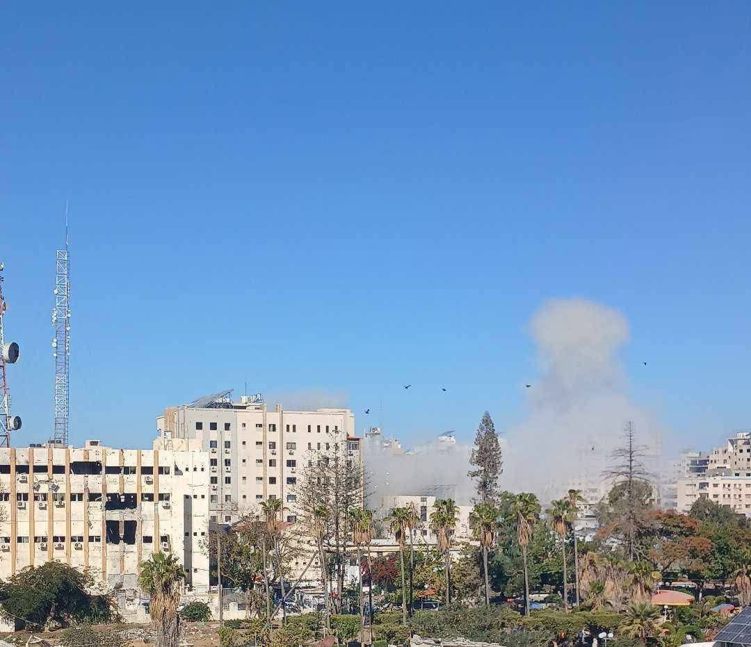 Sept Palestiniens tués dans une frappe israélienne visant l'étage supérieur de l'hôpital al-Wafaa à Gaza
