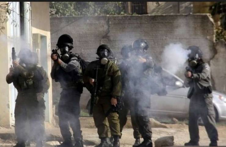 Un jeune palestinien touché par balles de l’occupation près de Naplouse 