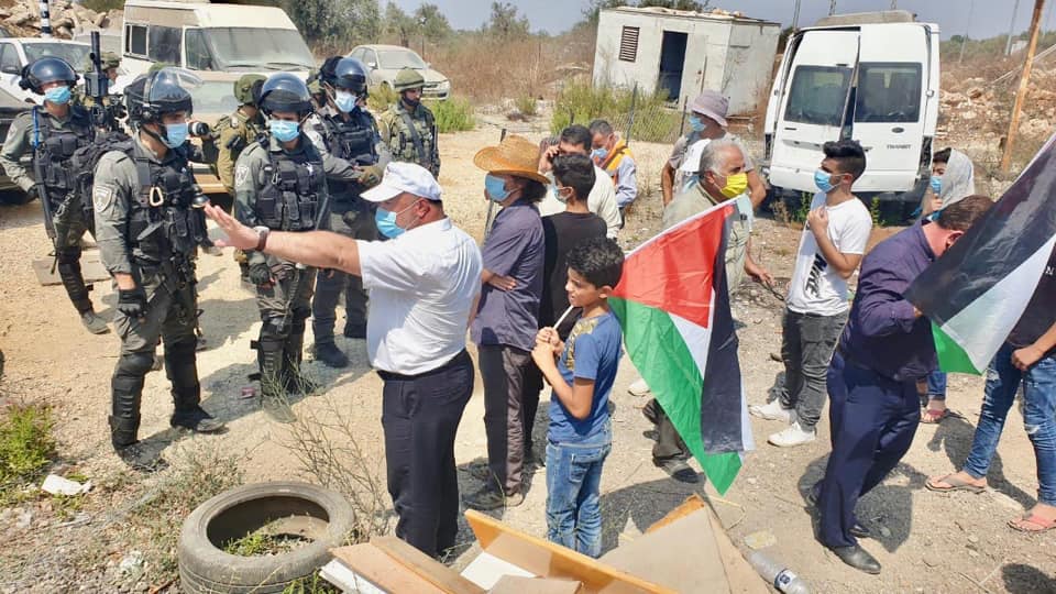 L'occupation empêche les villageois d'accéder à leurs terres menacées de saisie