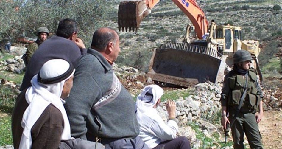 L’occupation saisit un bulldozer d’un palestinien au sud d’Hébron