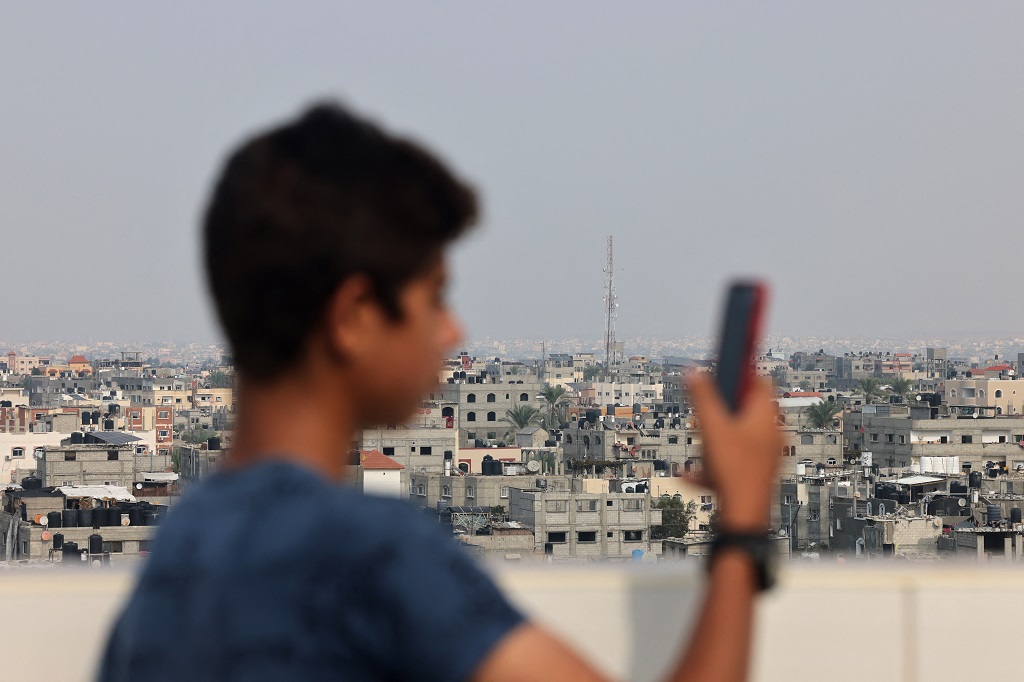 Rétablissement progressif des communications au centre et au sud de la bande de Gaza