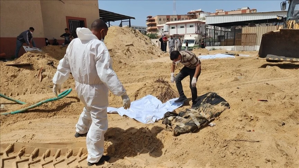 Les Palestiniens récupèrent 392 corps dans 3 fosses communes à Khan Younis à Gaza