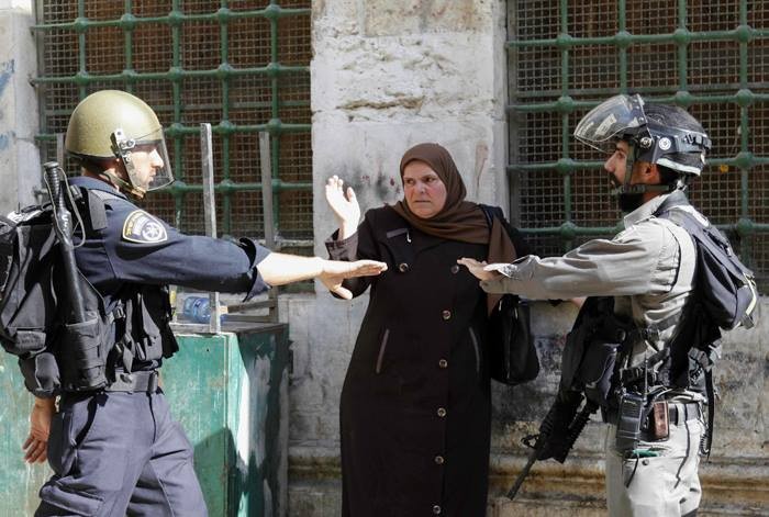 A la journée de la femme palestinienne : l’occupation arrête 125 citoyennes depuis le début de 2022 