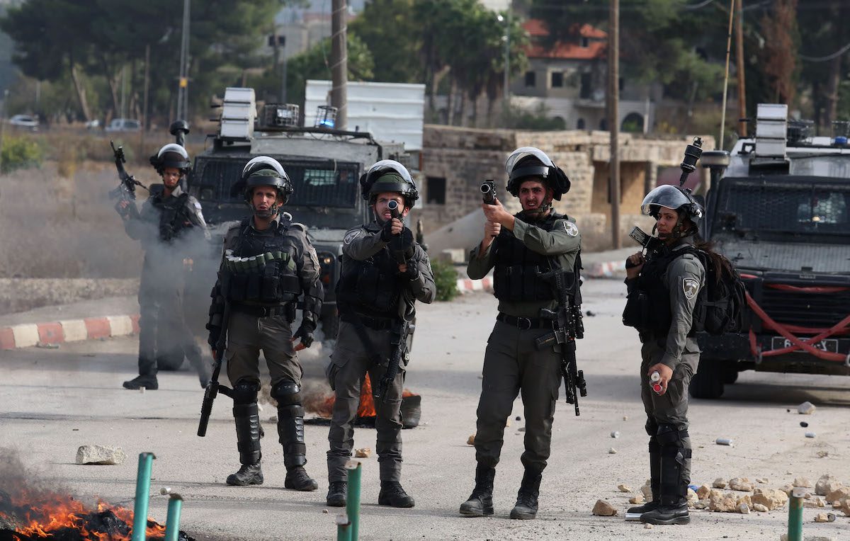 Parmi les violations israéliennes : un enfant touché par une balle explosive