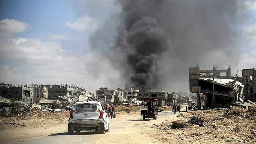 20 Palestiniens tués dans une frappe aérienne israélienne sur deux maisons à Beit Lahiya