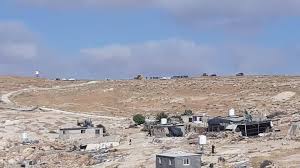 Les autorités d’occupation israéliennes notifient l’évacuation de 5 familles Palestiniennes près d’Hébron