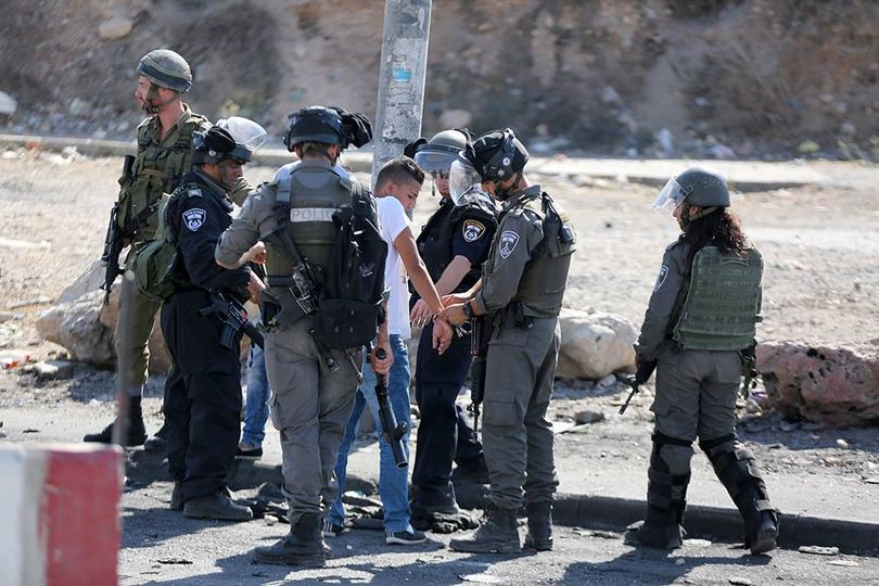 14 Palestiniens arrêtés par les forces d'occupation lors des incursions séparées des territoires palestiniens