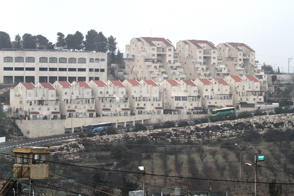 Un mouvement international demande à AXA de cesser ses investissements dans le régime d'apartheid israélien.