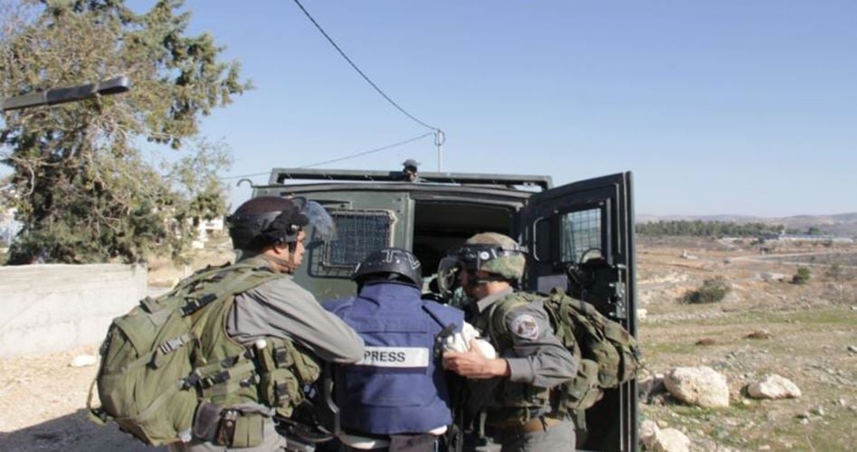 Des colons attaquent l'équipe de télévision palestinienne à Hébron