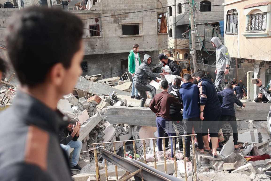 Environ16 martyrs dans un bombardement israélien contre une maison à Rafah