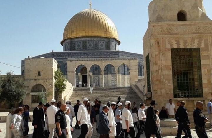 Des colons israéliens prennent d’assaut la mosquée Al-Aqsa