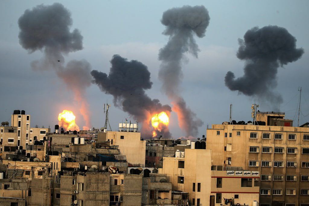 Les avions de l’occupation bombardent un bâtiment à l’ouest de la ville de Gaza  