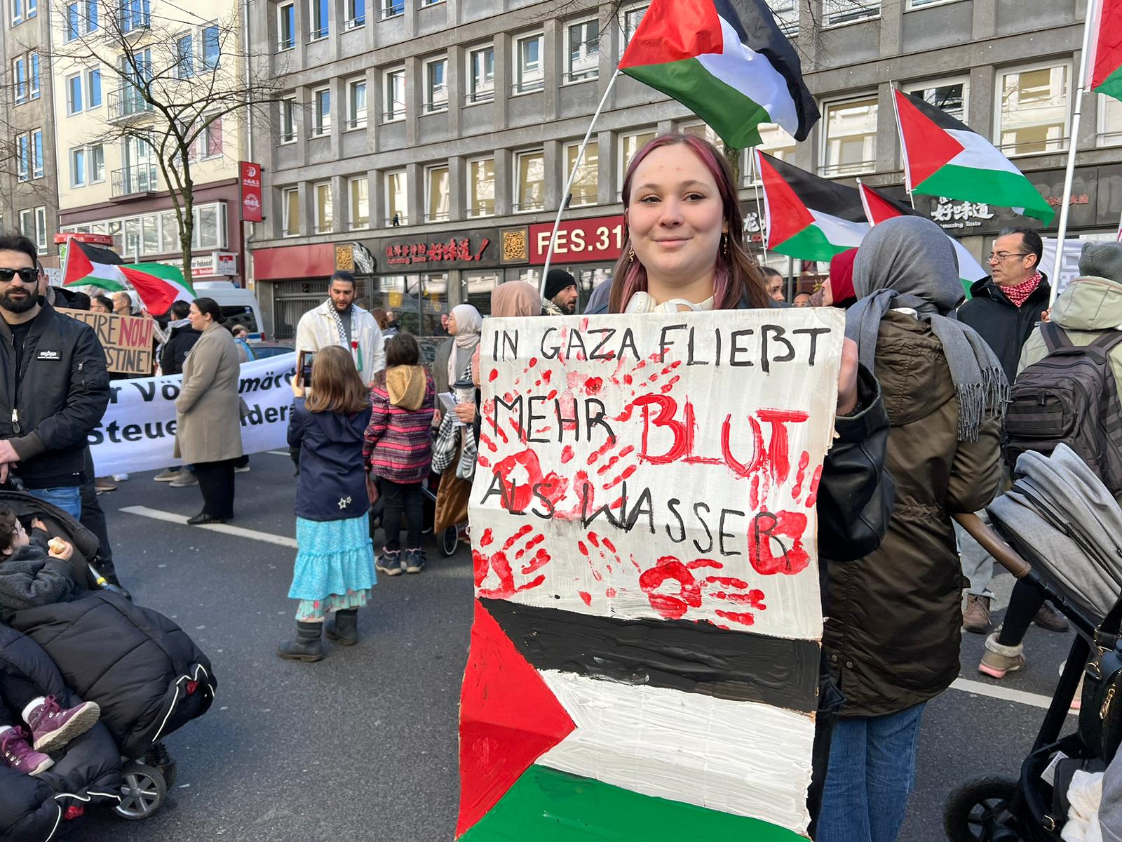 Manifestations dans des villes et capitales internationales pour dénoncer l'agression contre la bande de Gaza